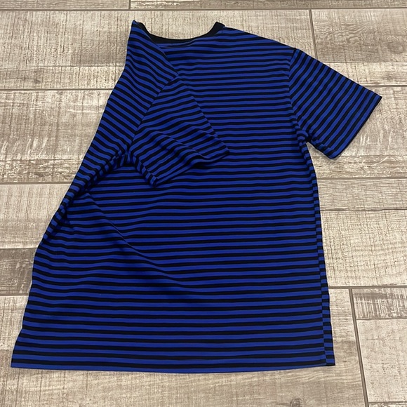 Forever 21 Tee - Picture 2 of 3